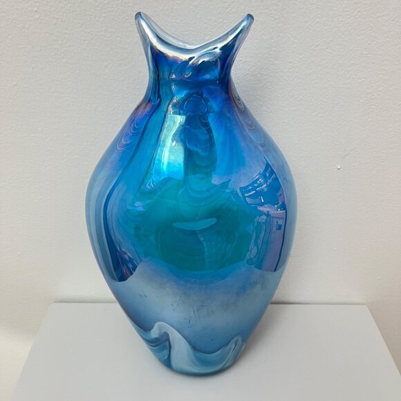 Handcrafted‎ Iridescent Blue Swirl Ocean Glass Vase With Unique Sculpted Lip - Picture 5 of 7